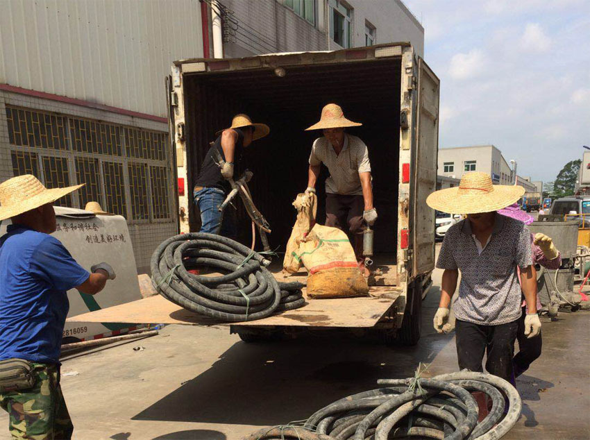 华蓥一部件厂房地基出现下沉注浆加固